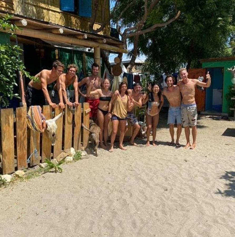 Hostal Puerto Engabao "El Surf Shelter" エクステリア 写真