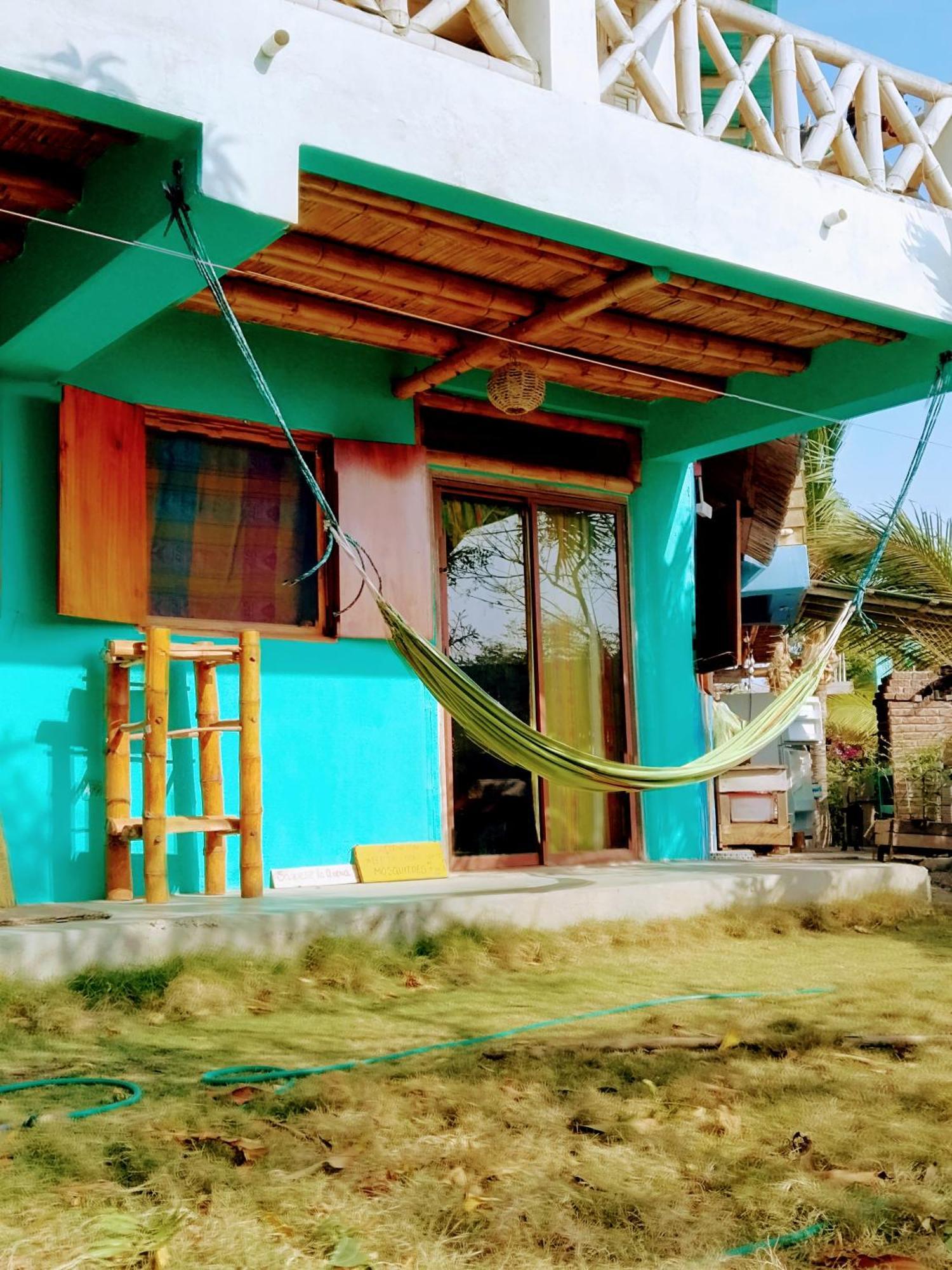 Hostal Puerto Engabao "El Surf Shelter" 部屋 写真