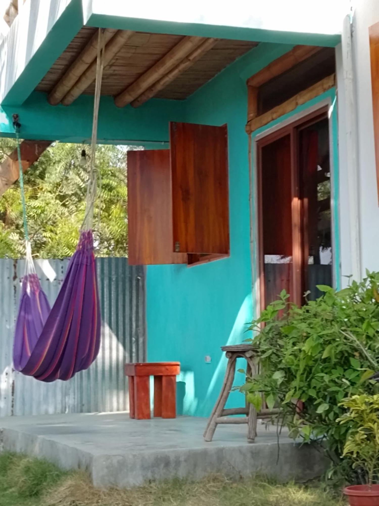 Hostal Puerto Engabao "El Surf Shelter" 部屋 写真